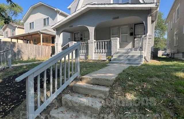 1004 E Sixteenth Avenue