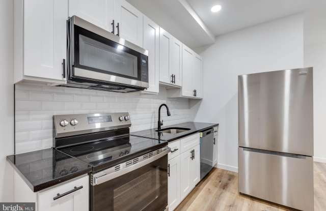 2209 S BUCKNELL STREET