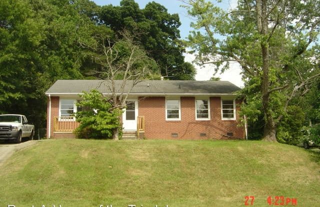 2902 Holmes Road - 2902 Holmes Road, Greensboro, NC 27405