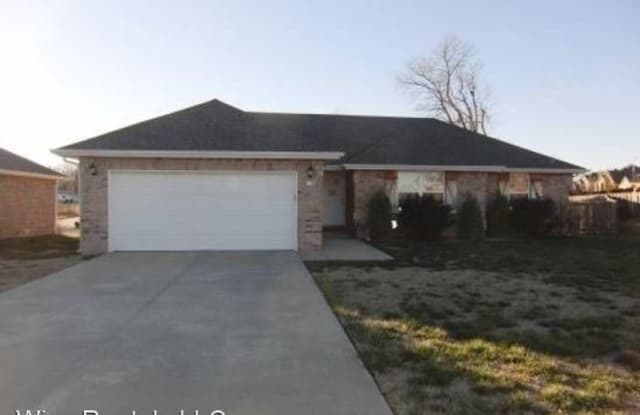 3403 S Juniper Ave - 3403 Juniper Avenue, Springfield, MO 65804