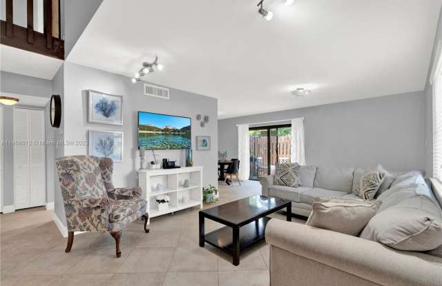 11490 SW 109th Rd