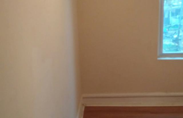 Photo of 5728 Hunter Street