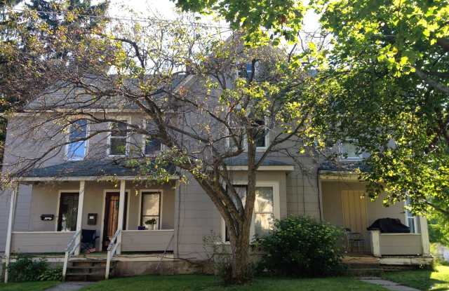 920 Newland Ave. - Upper