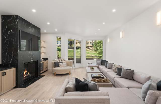 381 Ridge Road unit: C4