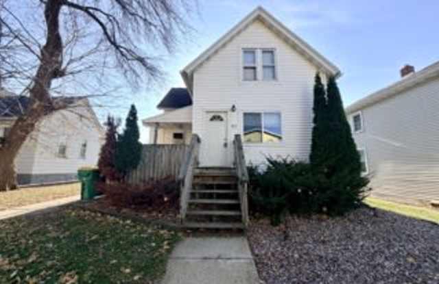 Photo of 817 Christiana St. - 3