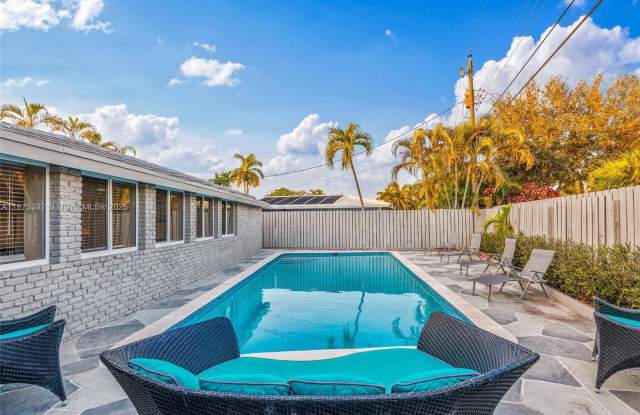 Photo of 5740 NE 19th Ave