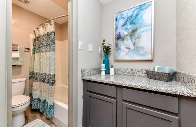 The VUE at Crestwood Apartments