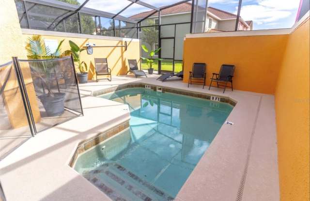 3083 BEACH PALM AVENUE