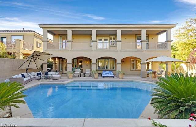 Photo of 2738 Kingclaven Drive