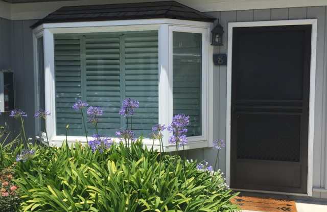 Cozy Studio by the Beach in Sandpiper III Complex!