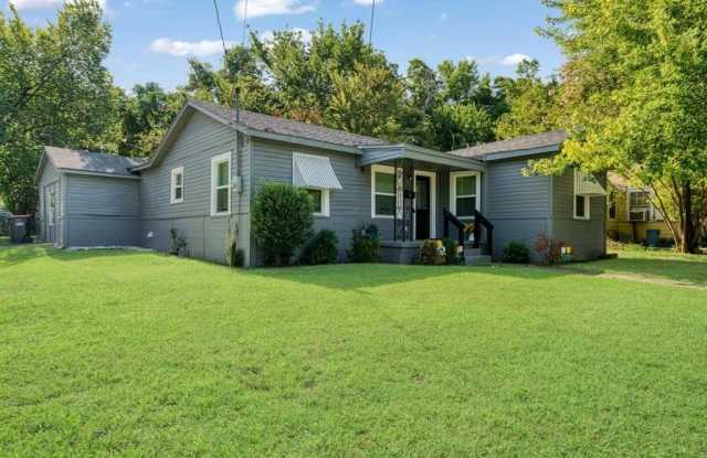 Photo of 660 NE 16th Street