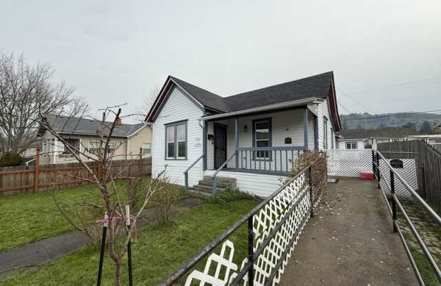 Photo of 1321 SE Mill St