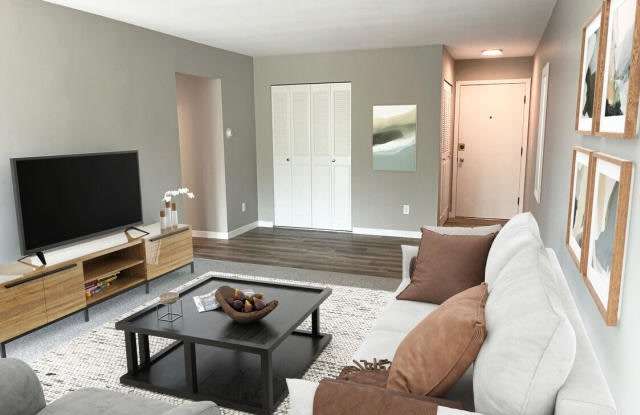 2924 Snelling Avenue North Unit C31