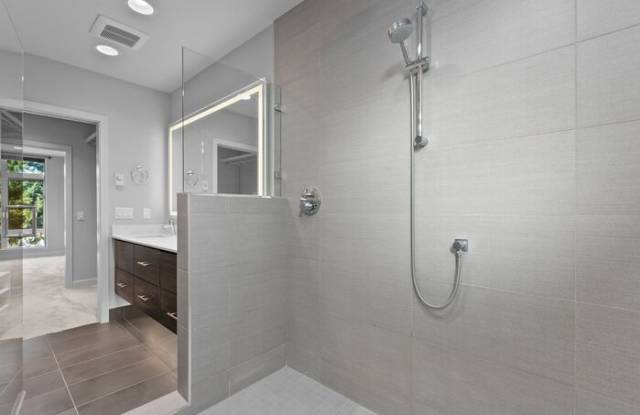 3070 61st Avenue Southwest