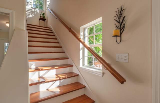 509 South Matanzas Avenue