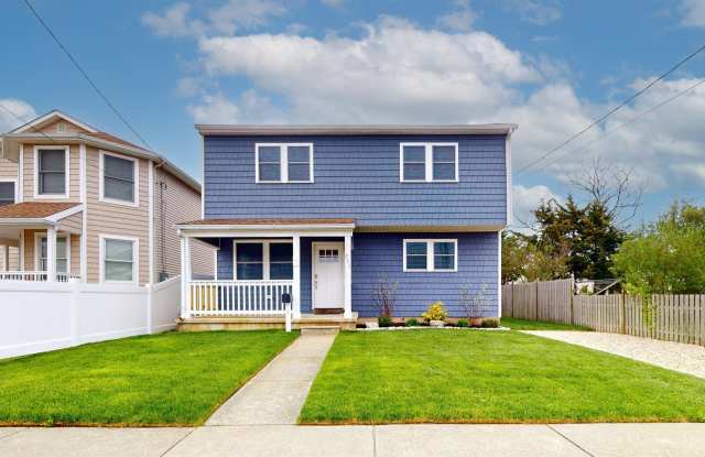 Photo of 251 S 7th Street