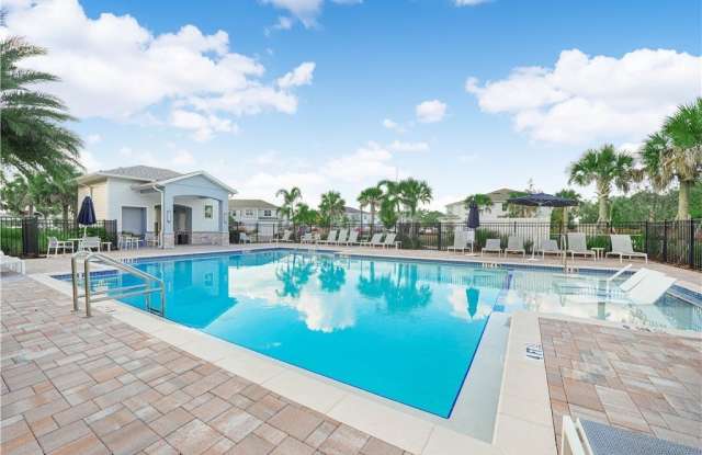 4580 Sparkling Shell Avenue