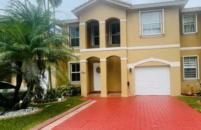 865 Northwest 135th Terrace - 865 Northwest 135th Terrace, Pembroke Pines, FL 33028