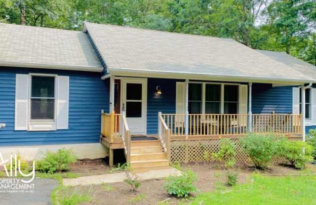 4 Kanawha Court