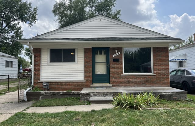 8144 Orchard Avenue - 8144 Orchard Avenue, Warren, MI 48089