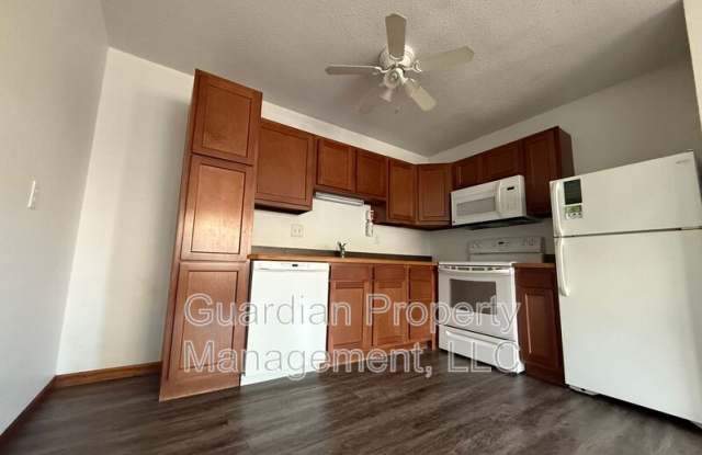 Photo of 1135 1/2 N College Dr