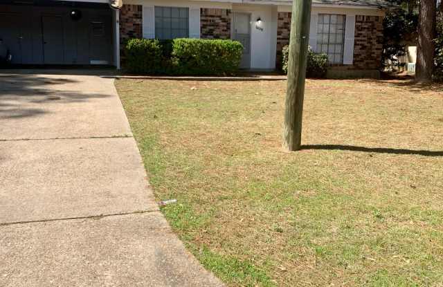 1406 Benton
