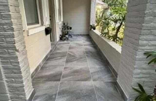 291 E Boca Raton Road