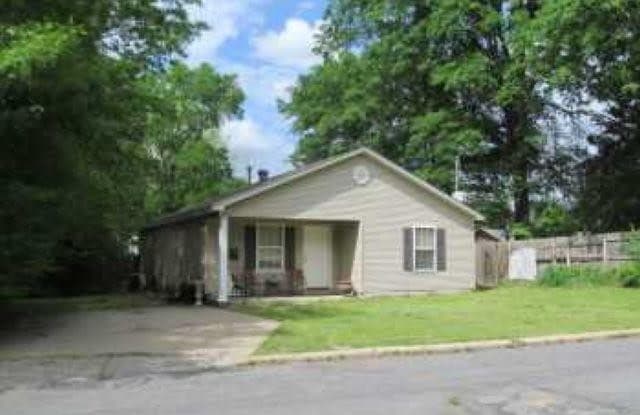 613 W conway - 613 West Conway Street, Benton, AR 72015