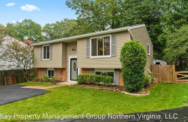 8461 YELLOW LEAF CT - 8461 Yellow Leaf Court, Newington Forest, VA 22153