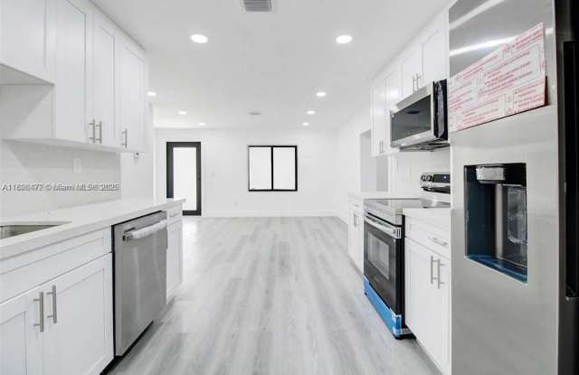 13885 NW 5th Avenue, North Miami, FL 33168