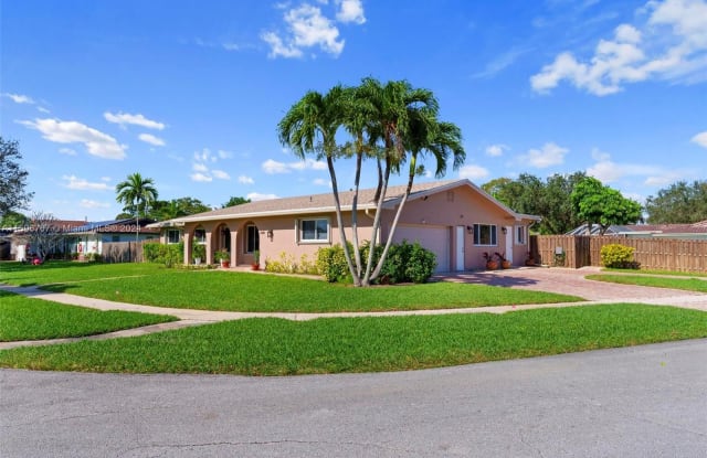 7441 NW 6th Ct - 7441 Northwest 6th Court, Plantation, FL 33317