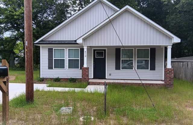 810 Clover Street