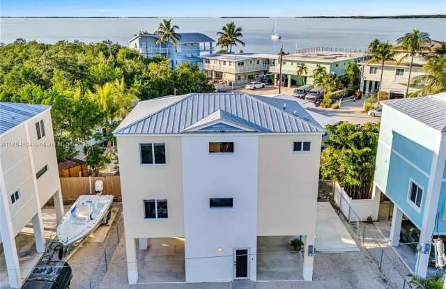 9 Gulf Dr