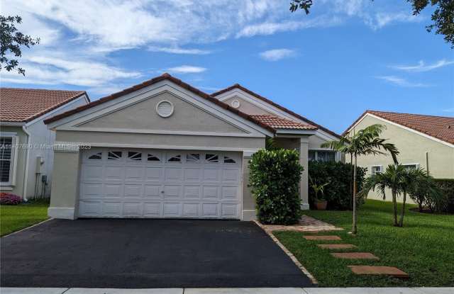 876 Sand Creek Cir