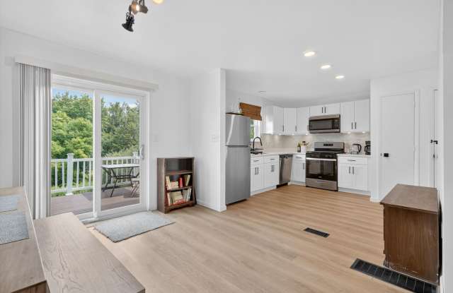 Photo of Available Jan 18th - Gorgeous Mountain Views 3 BR, 2.5 BA Townhome (3, 6, 9 and 12 leases available)