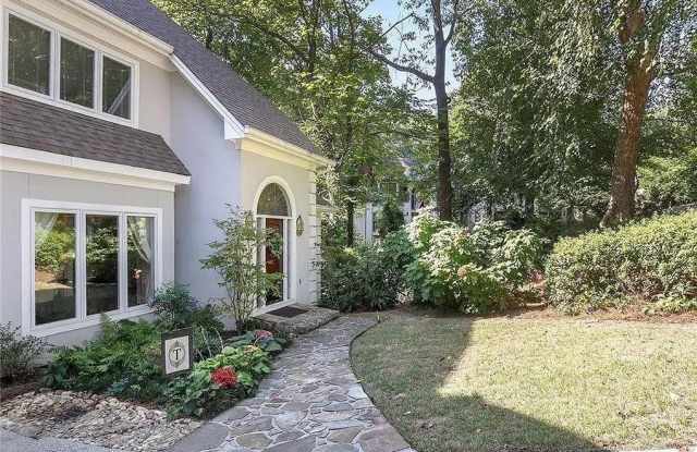 930 Manchester Place