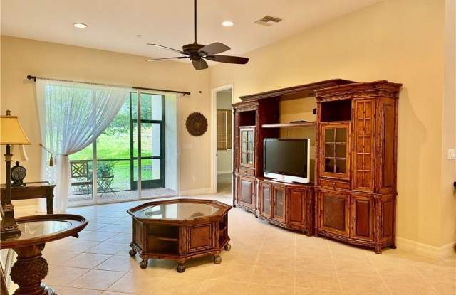 10419 Carolina Willow