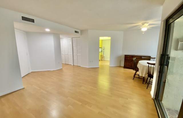 Photo of 1516 Mainsail Drive #2