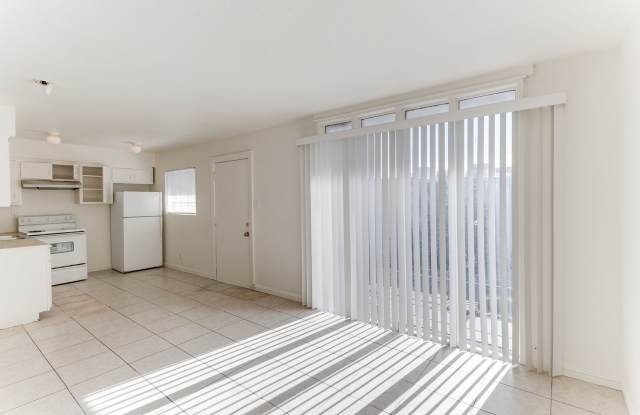 Photo of Bright  Spacious 2-Bedroom Upstairs Unit in Central Las Vegas!