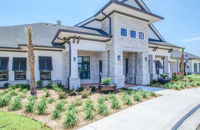 Vintage Brunswick Apartments