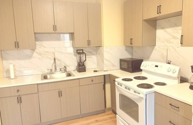 Photo of 202 Bellevue Street unit: B