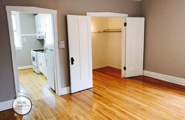 3934 North Keeler Ave.