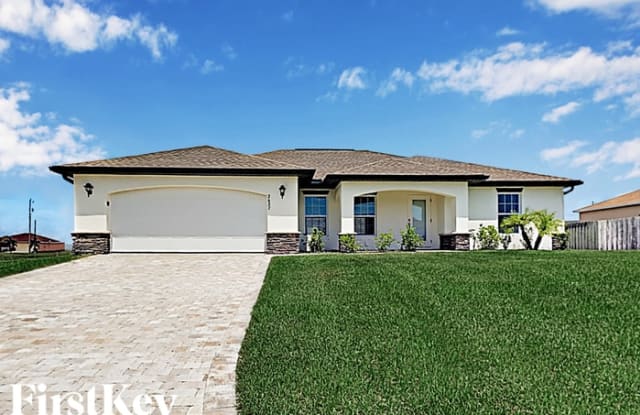 2627 NW 8 Pl - 2627 NW 8th Pl, Cape Coral, FL 33993