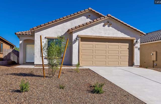 844 West Calle El Acuario