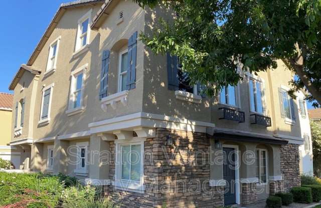4326 E Jasper Dr