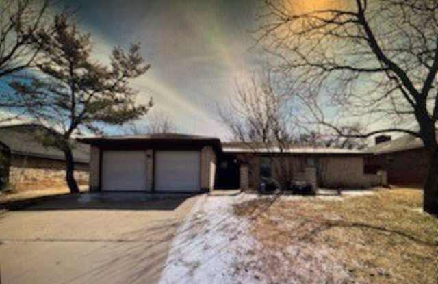 8001 Weehunt Court
