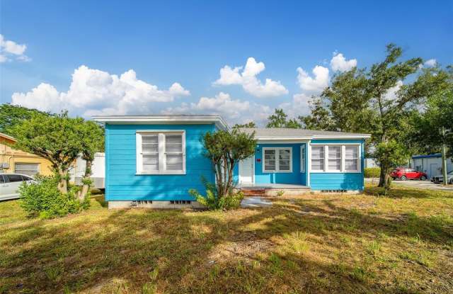 Photo of 810 2ND AVENUE NW