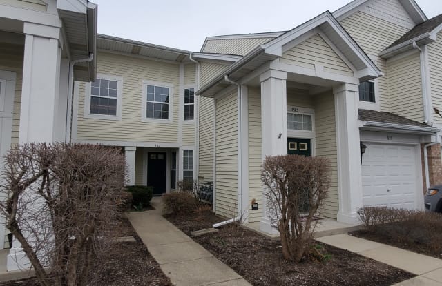 923 HUNTINGTON Drive - 923 Huntington Drive, Elk Grove Village, IL 60007