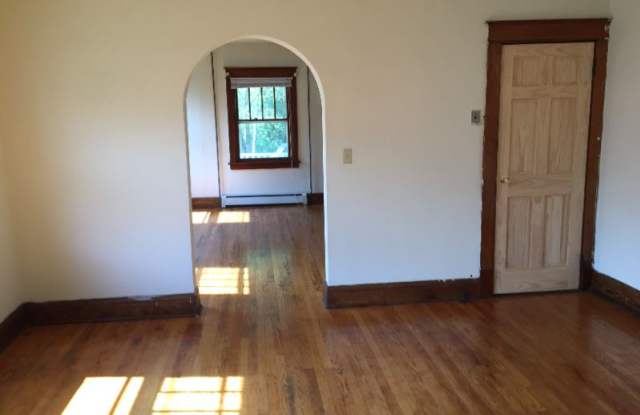 403 Keller St