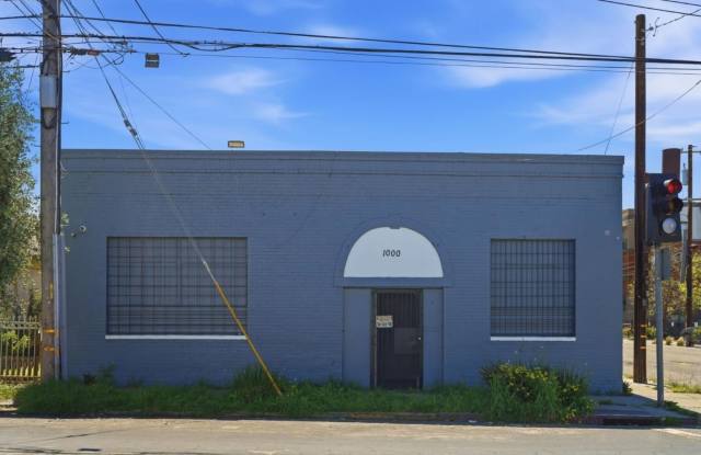 1000 Chanslor AVE